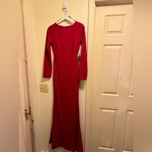 Formal dress, backless with sleeves